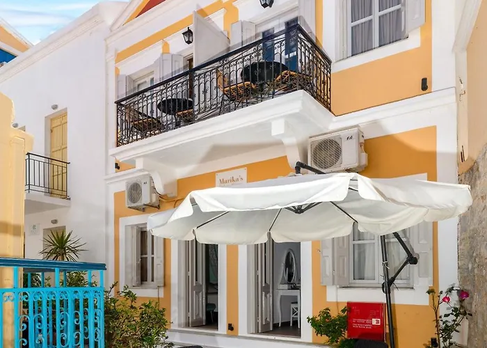 Marika\'S Deluxe Rooms